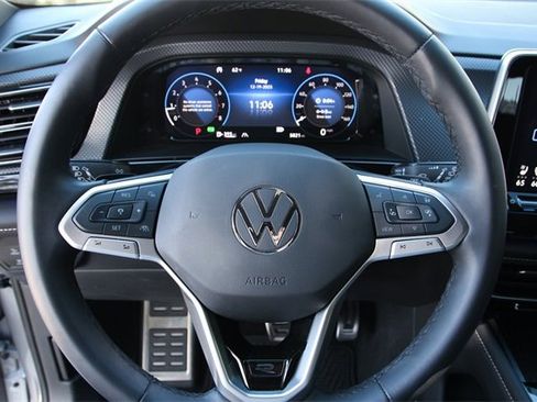 Certified 2025 Volkswagen Atlas Cross Sport SEL R-Line image 17