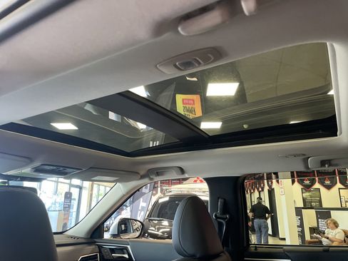 New 2025 Mitsubishi Outlander SEL AWD/4WD image 10