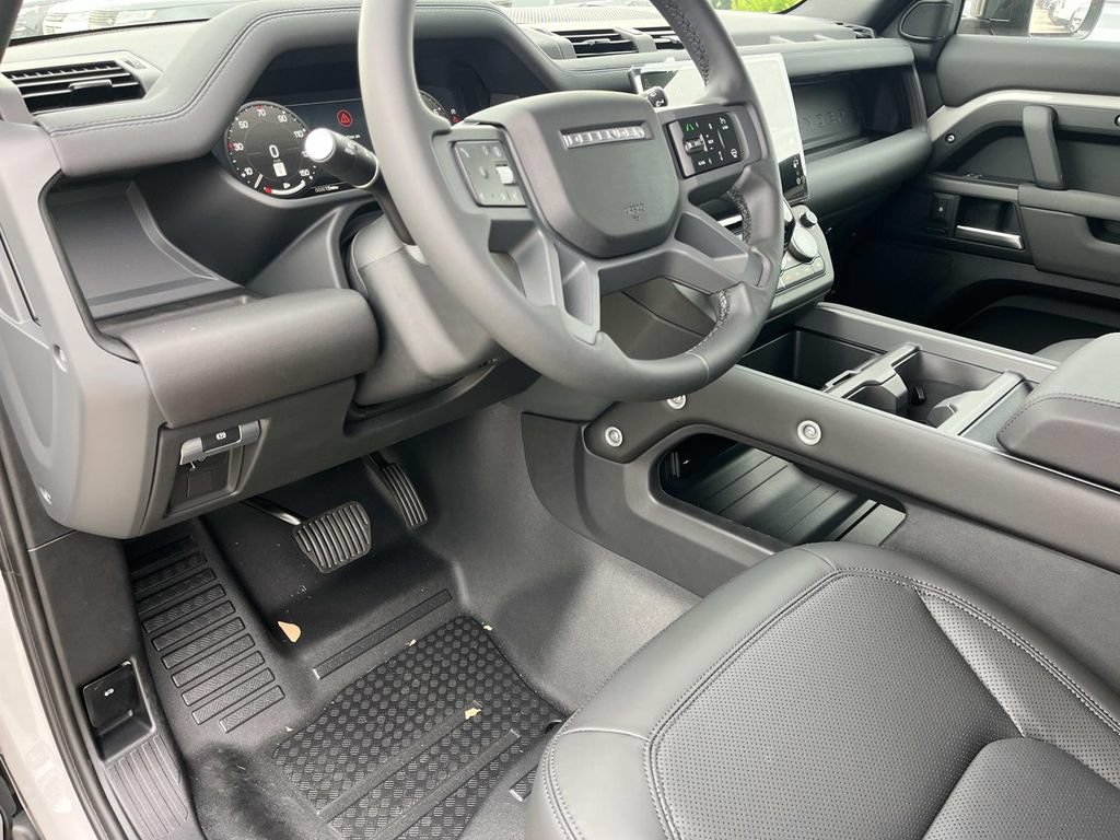 New 2026 Land Rover Defender 110 S AWD/4WD image 11