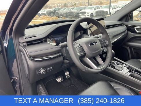 New 2026 Jeep Compass Latitude image 11