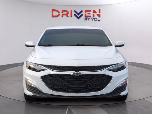 Used 2025 Chevrolet Malibu RS image 8