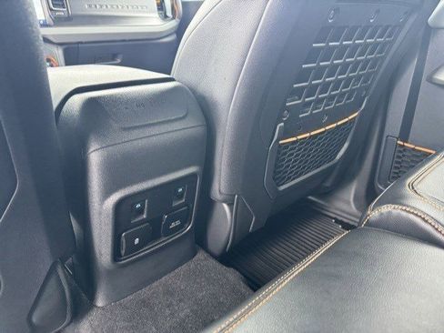 Used 2023 Ford Bronco Badlands image 25