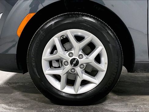 Used 2025 Kia Soul LX image 11