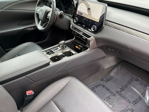 Certified 2025 Lexus RX 350 w/ Convenience Package AWD/4WD image 19