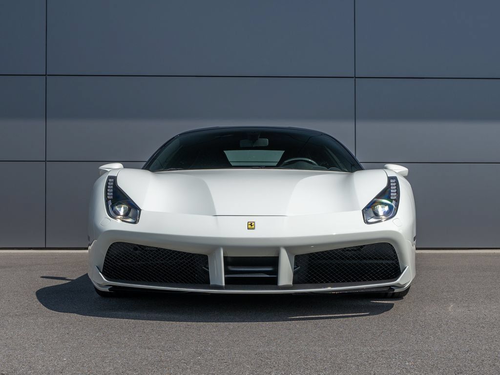 Certified 2018 Ferrari 488 GTB RWD image 3