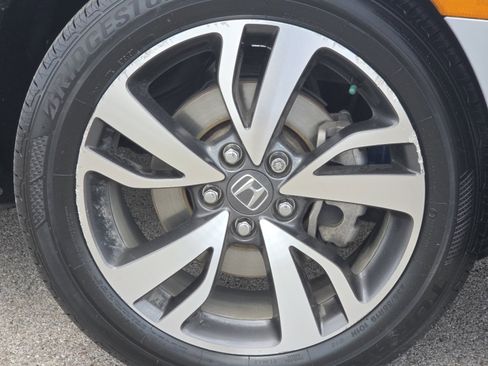 Used 2024 Honda Odyssey Touring image 12