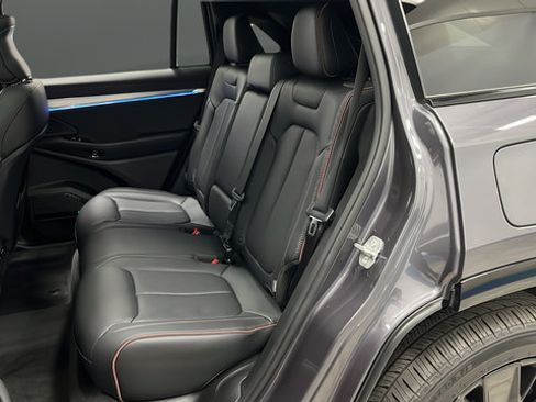 Used 2024 Jeep Wagoneer Launch Edition AWD/4WD image 21
