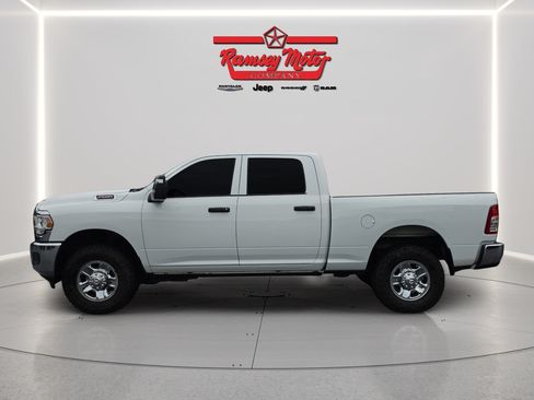 Used 2024 RAM 2500 Tradesman w/ Chrome Appearance Group AWD/4WD image 2