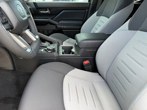 Used 2025 Toyota Tacoma TRD Sport AWD/4WD image 13