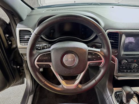 Used 2018 Jeep Grand Cherokee Limited AWD/4WD image 15