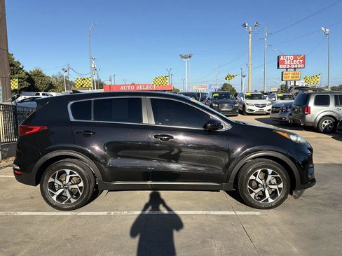 Used 2020 Kia Sportage LX FWD image 4