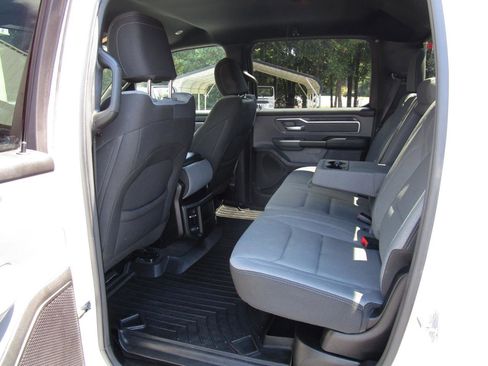 Used 2022 RAM 1500 Big Horn AWD/4WD image 23