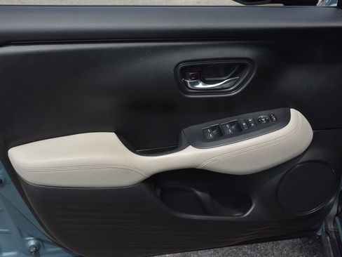 Used 2023 Honda HR-V LX image 7