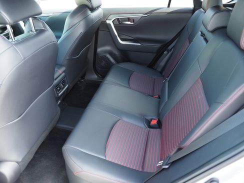 Used 2025 Toyota RAV4 XSE image 15