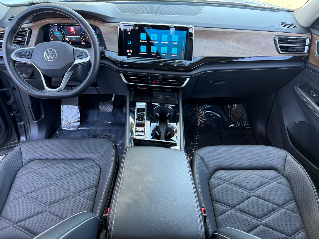 Used 2025 Volkswagen Atlas SE AWD/4WD image 30