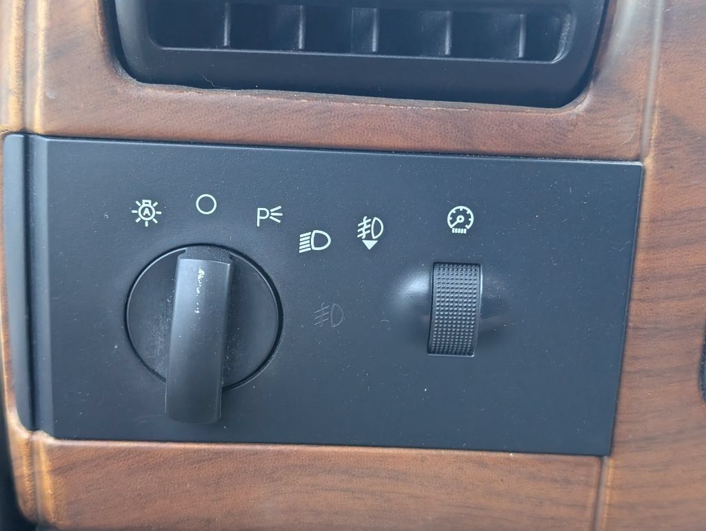 Used 2006 Ford F350 Lariat AWD/4WD image 11