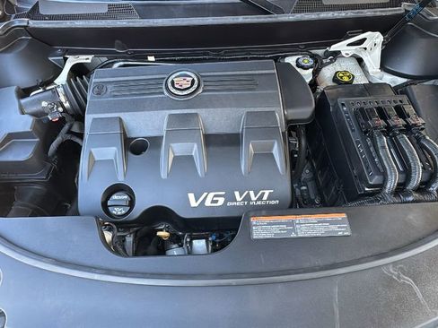 Used 2013 Cadillac SRX Luxury w/ Driver Awareness Package image 25