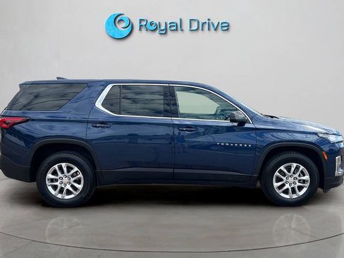 Used 2022 Chevrolet Traverse LS AWD/4WD image 7