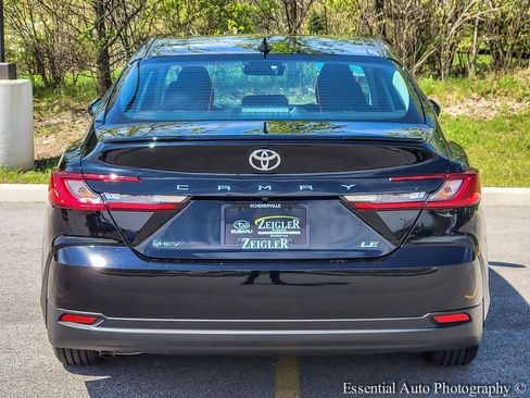 Used 2025 Toyota Camry LE w/ Convenience Package FWD image 5