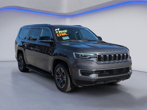 Used 2024 Jeep Wagoneer L 4WD w/ Premium Group I image 6