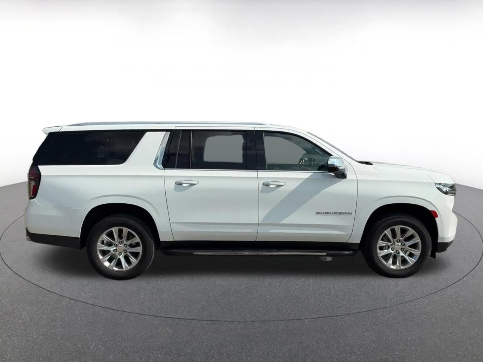 Used 2023 Chevrolet Suburban Premier AWD/4WD image 15