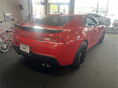 Used 2015 Chevrolet Camaro SS w/ SS Performance Package RWD image 5