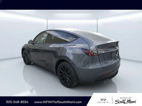 Used 2023 Tesla Model Y AWD image 6