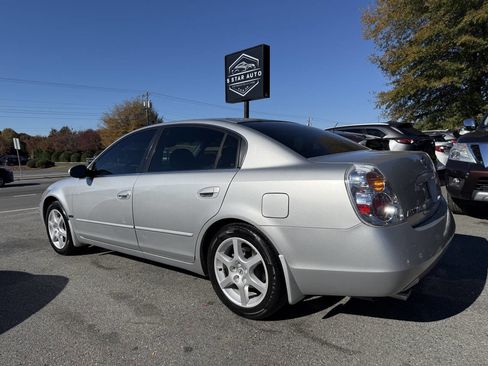 Used 2004 Nissan Altima 3.5 SE image 6