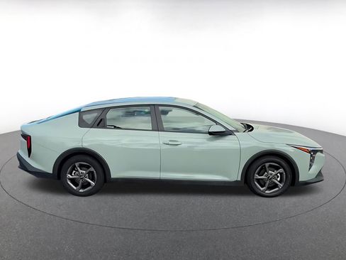 Used 2025 Kia K4 LXS image 16