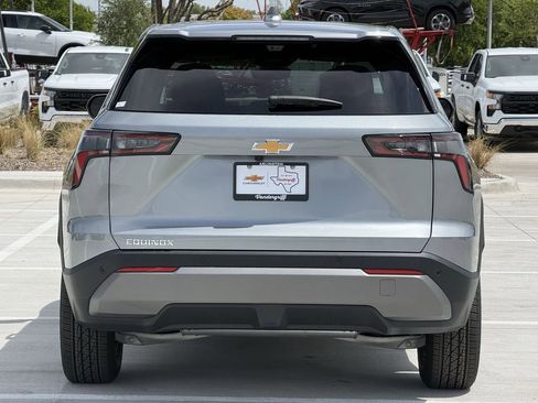 New 2026 Chevrolet Equinox LT image 5