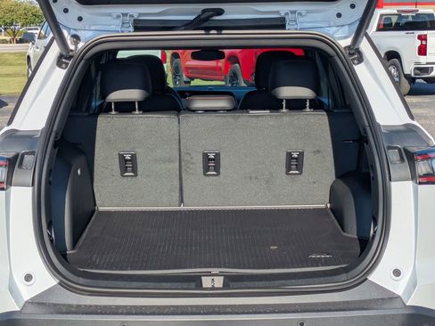 New 2026 Chevrolet Equinox RS w/ LPO, Floor Liner Package image 33