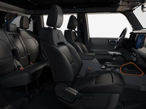 Used 2024 Ford Bronco Badlands image 38