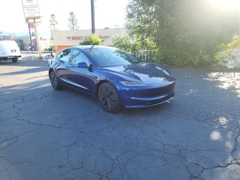 Used 2024 Tesla Model 3 Standard Range image 2