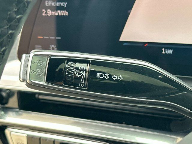 Certified 2025 Cadillac Lyriq Luxury AWD/4WD image 9