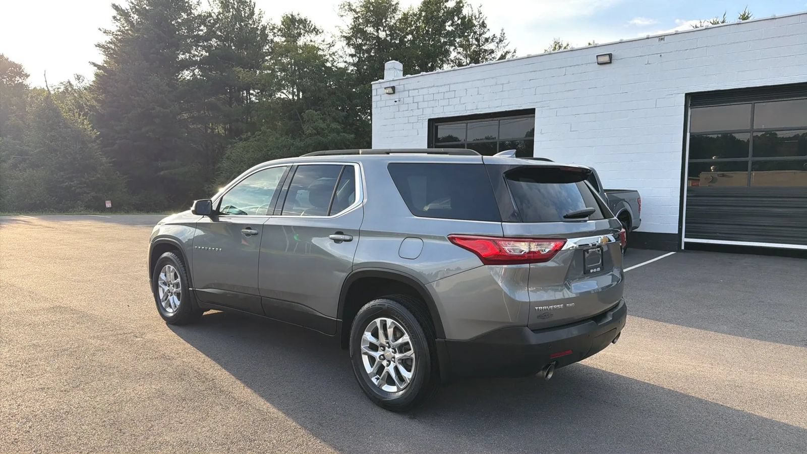 Used 2021 Chevrolet Traverse LT AWD/4WD image 5