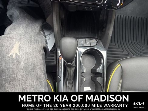 Used 2024 Chevrolet TrailBlazer ACTIV w/ Driver Confidence Package image 24