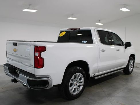 Used 2025 Chevrolet Silverado 1500 LTZ w/ LTZ Premium Package AWD/4WD image 9