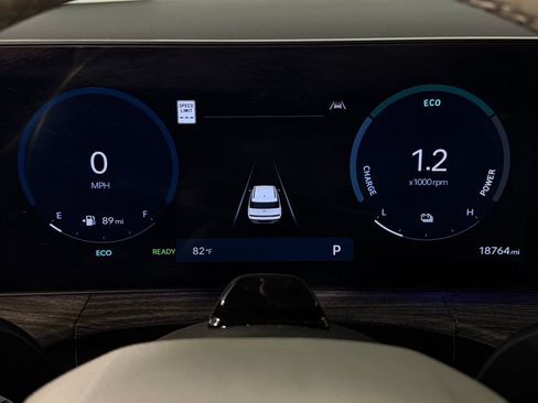 Used 2024 Hyundai Santa Fe Limited image 14