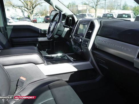 Used 2020 Ford F350 Lariat image 34
