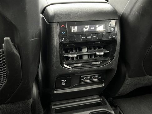 Used 2023 Jeep Grand Cherokee L Limited w/ Luxury Tech Group II image 38