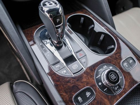 Used 2022 Bentley Bentayga Speed image 65