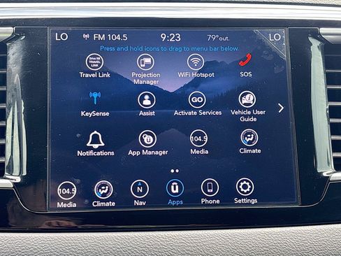 Used 2019 Chrysler Pacifica Touring Plus w/ S Appearance Package FWD image 17