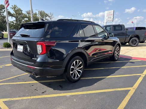 Used 2023 Ford Explorer ST-Line AWD/4WD image 5