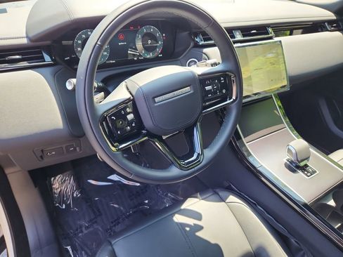 New 2026 Land Rover Range Rover Velar Dynamic SE image 15