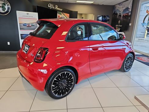 New 2024 FIAT 500 e (RED) image 4