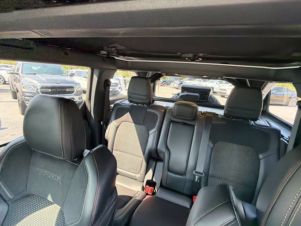 Used 2025 Ford Bronco Raptor AWD/4WD image 16