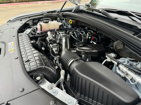 Used 2025 Jeep Grand Cherokee L Laredo w/ Luxury Tech Group I image 37