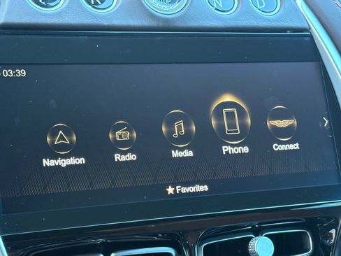 Used 2021 Aston Martin DBX AWD/4WD image 29