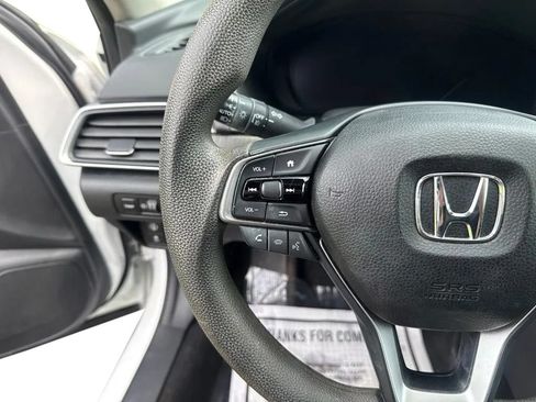 Used 2018 Honda Accord EX image 17