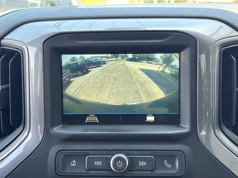 Used 2019 Chevrolet Silverado 1500 Custom Trail Boss w/ Custom Convenience Package AWD/4WD image 27